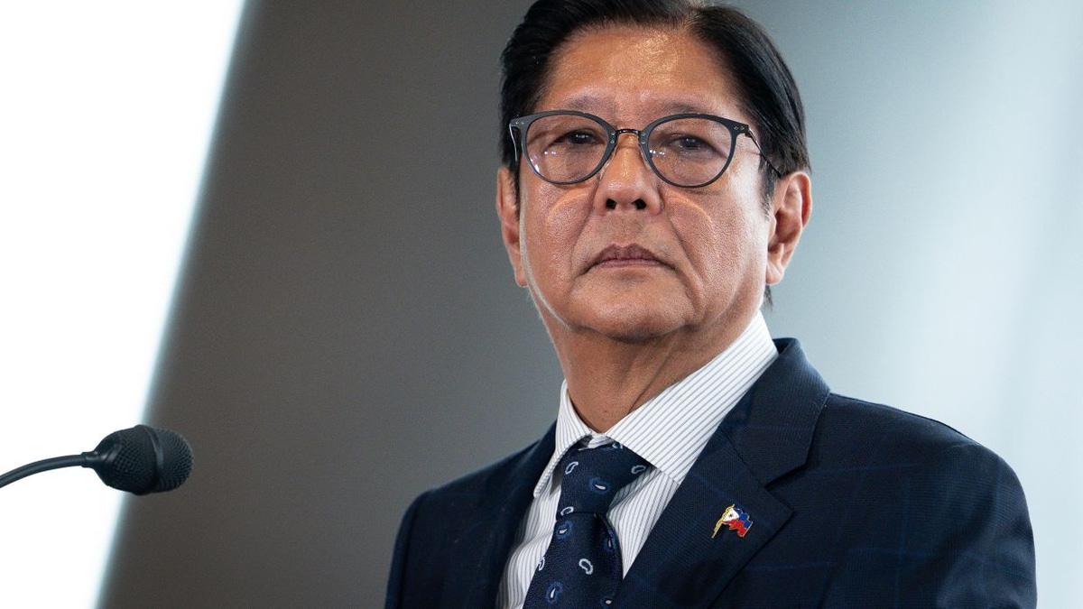 Marcos Gambles on Economic Recovery Message as Philippines Grapples with Graft Fallout and Political Turmoil