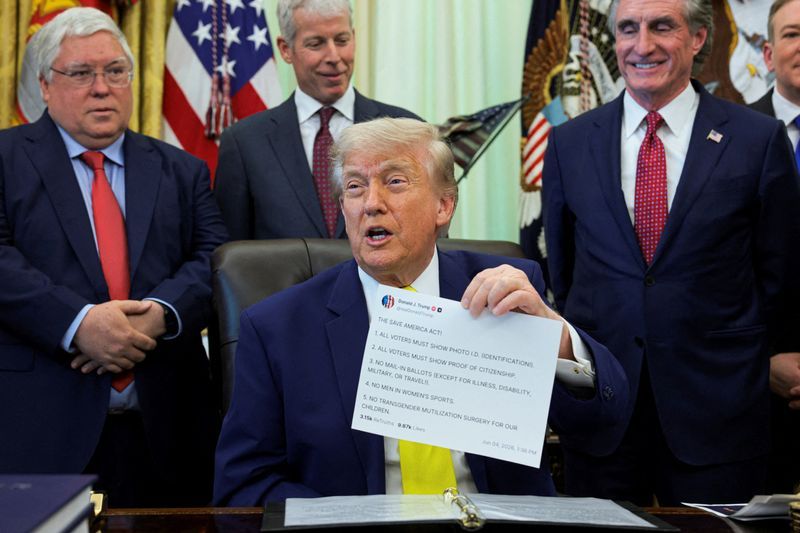 Trump faces legal challenge over paid early-access news feed on Truth Social