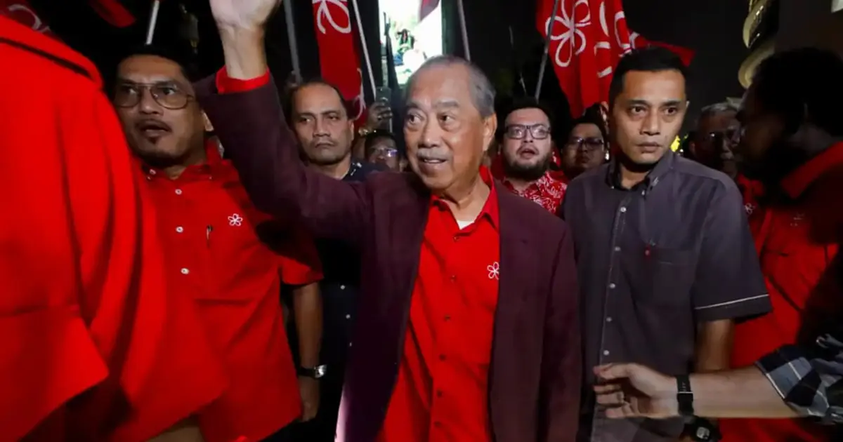 Over 200 Bersatu supporters rally behind Muhyiddin as party faces pivotal decisions
