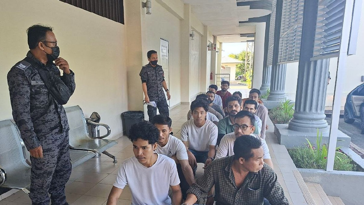 Fourteen Foreigners Face Court Charges for Illegal Entry and Overstaying in Malaysia