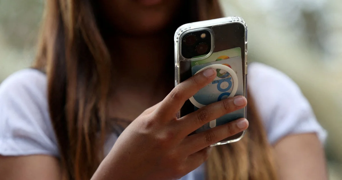 Australia Empowers Regulator with New Legal Tools to Enforce Youth Social Media Ban
