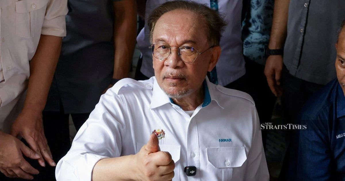 Anwar Ibrahim Tops Leadership Popularity Chart as Merdeka Centre Survey Shows Widening Gap