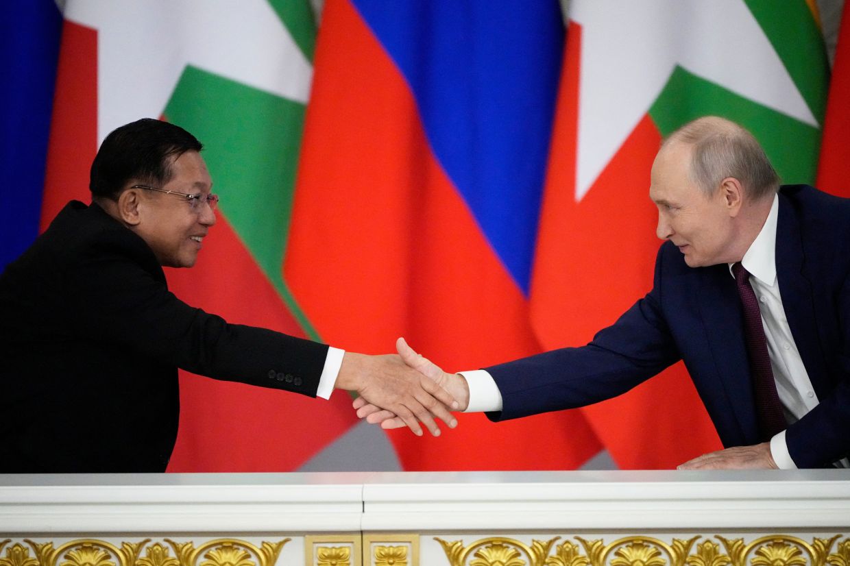 Putin Courts Myanmar's Military Leader with Energy and Defence Partnerships