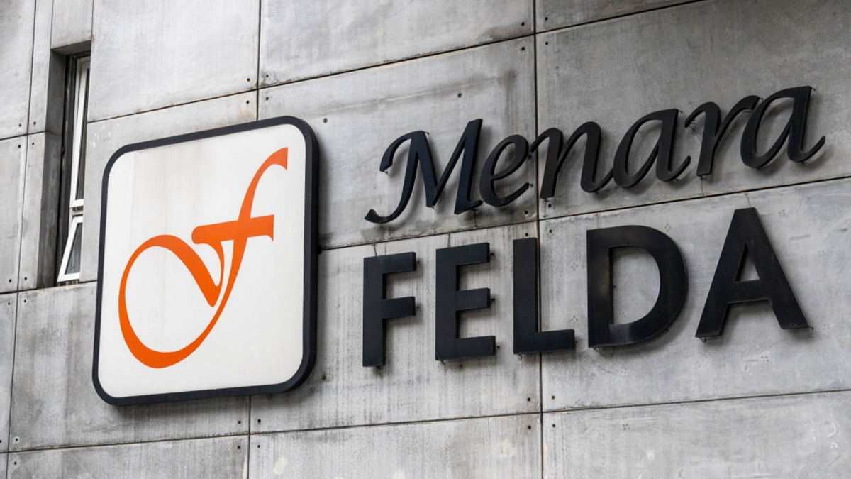 Anwar Blames Mismanagement and Political Meddling for Felda's RM10 Billion Deficit