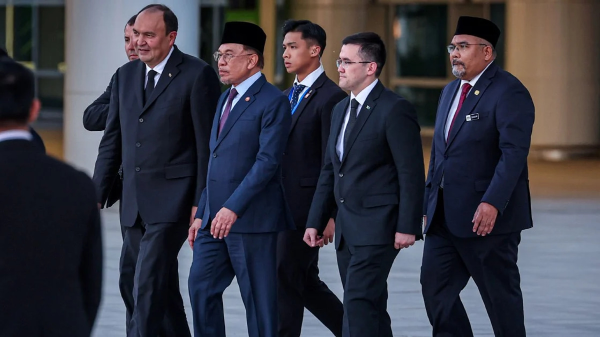 Anwar to Deepen Economic Ties with Turkmenistan Through High-Level Talks