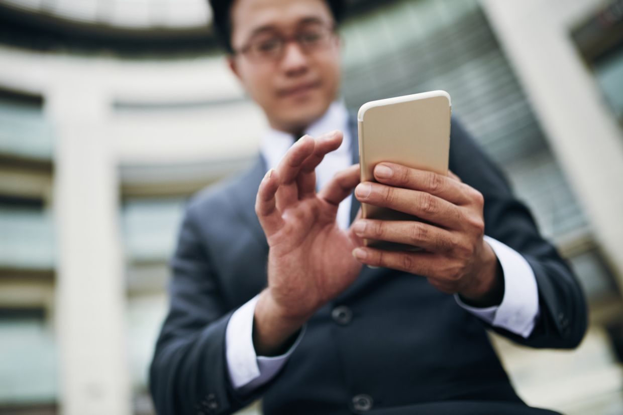 China's Tech Giants Retreat from AI Companions as Beijing Clamps Down on Emotional Dependencies