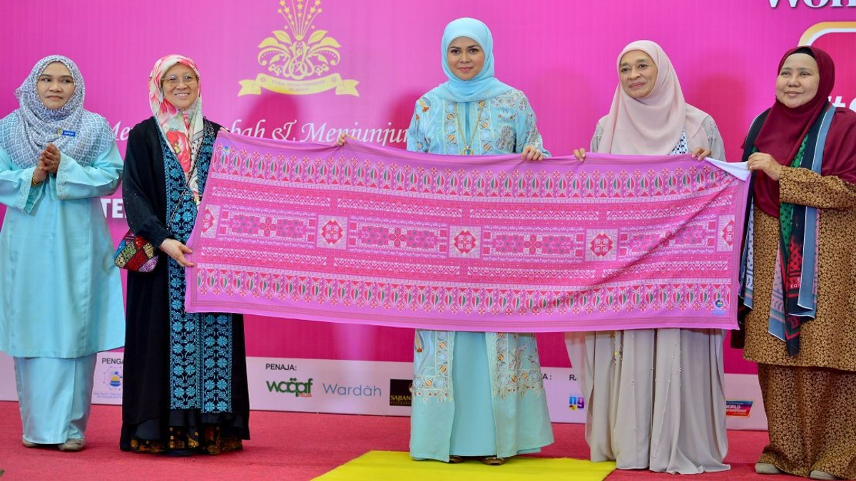 Tengku Permaisuri Norashikin Opens Women's Summit Focused on Quranic Resilience