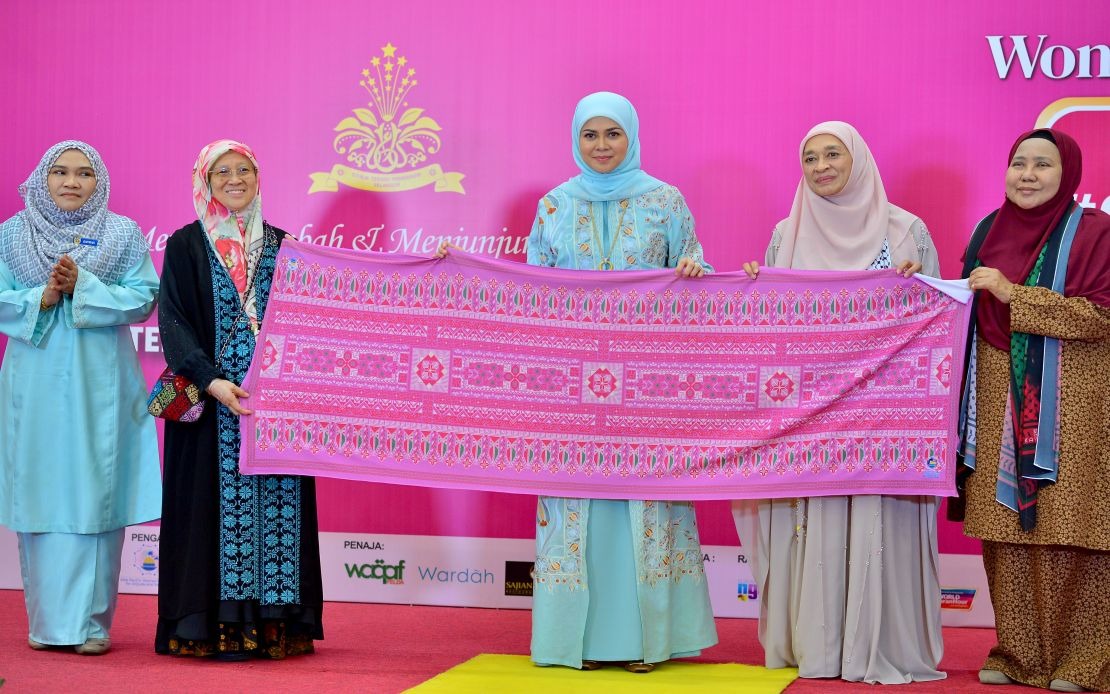 Tengku Permaisuri Norashikin Opens Women's Summit Focused on Quranic Resilience