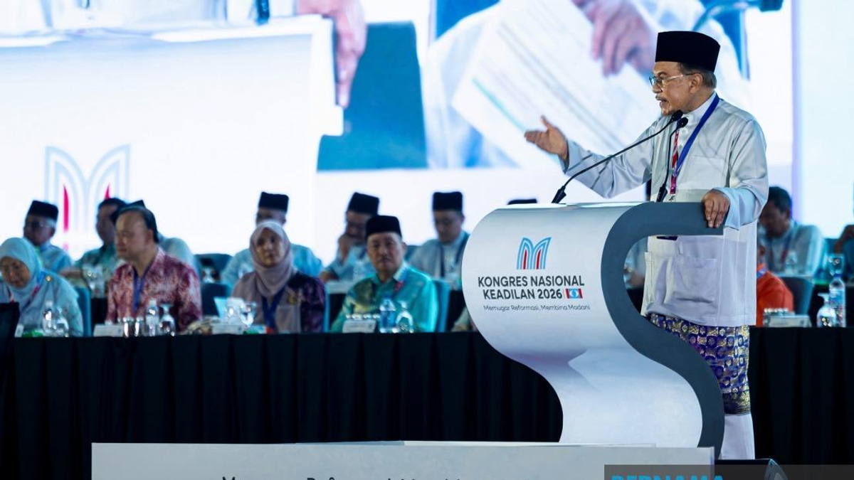 Anwar Insists Unity Government Partnership With Ahmad Zahid Remains Strong