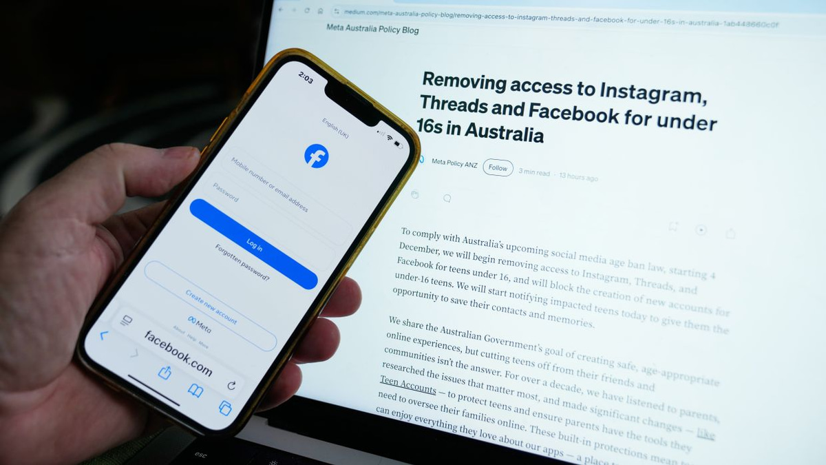 Australian PM Slams Senate Delay on Child Social Media Ban Enforcement Powers