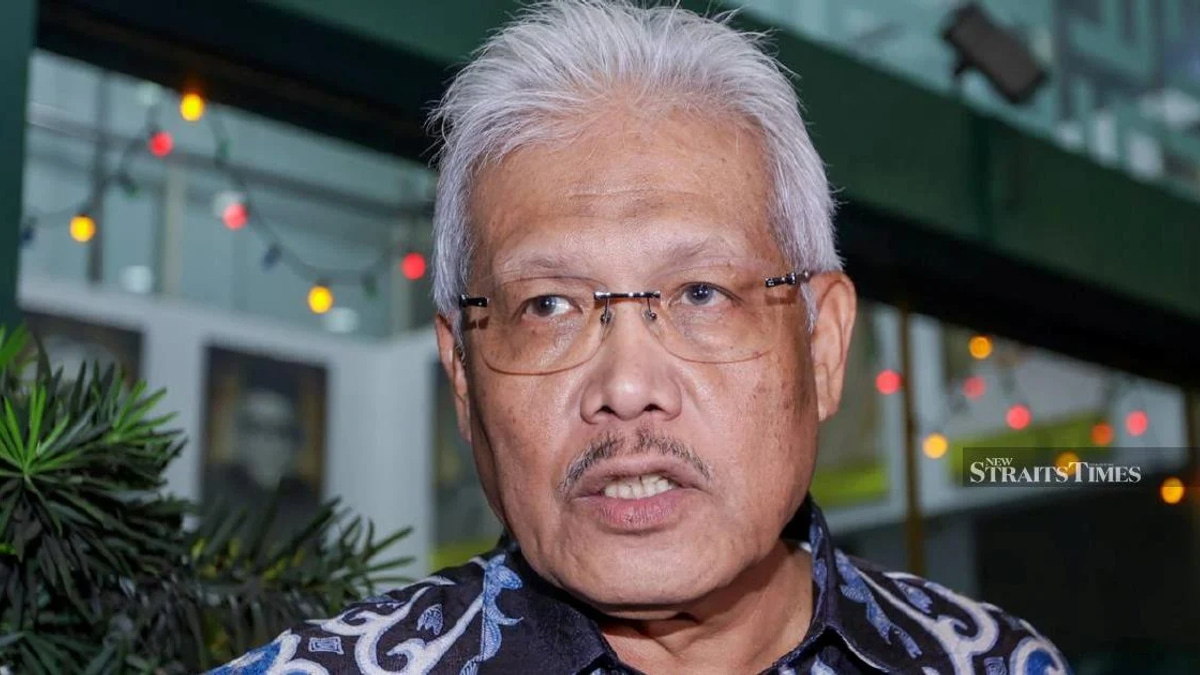 Opposition Formally Set to Designate Hamzah Zainudin as New Leader Ahead of Parliament