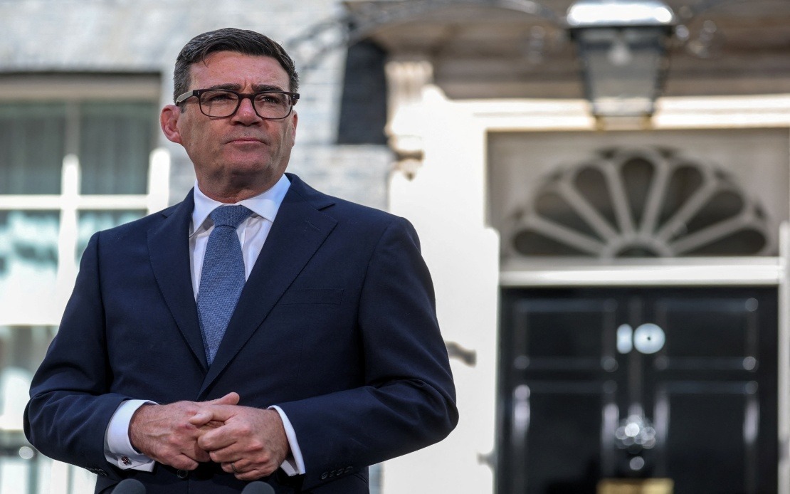 UK PM Burnham Backs Pubs and Clubs With 20% Business Rates Cut From 2027