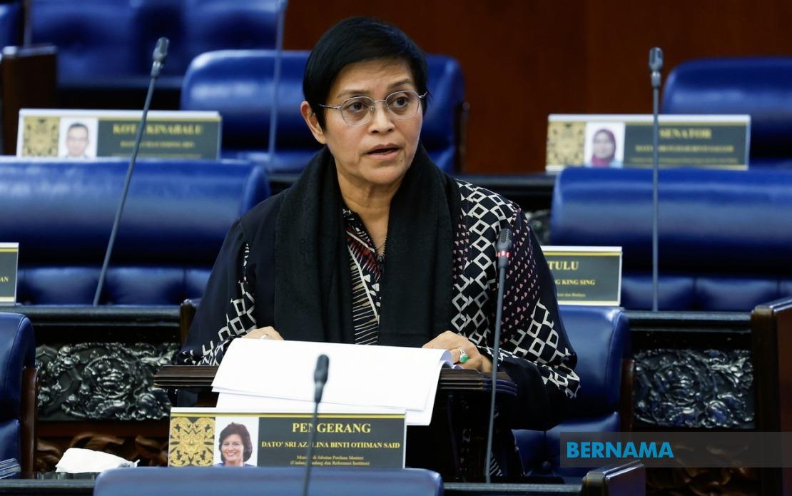 Government Open to Independent Inquiry into 'Corporate Mafia' Allegations, Says Azalina
