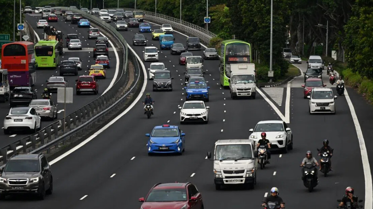 Singapore's ride-hailing platforms extend driver surcharges through September as fuel costs remain elevated
