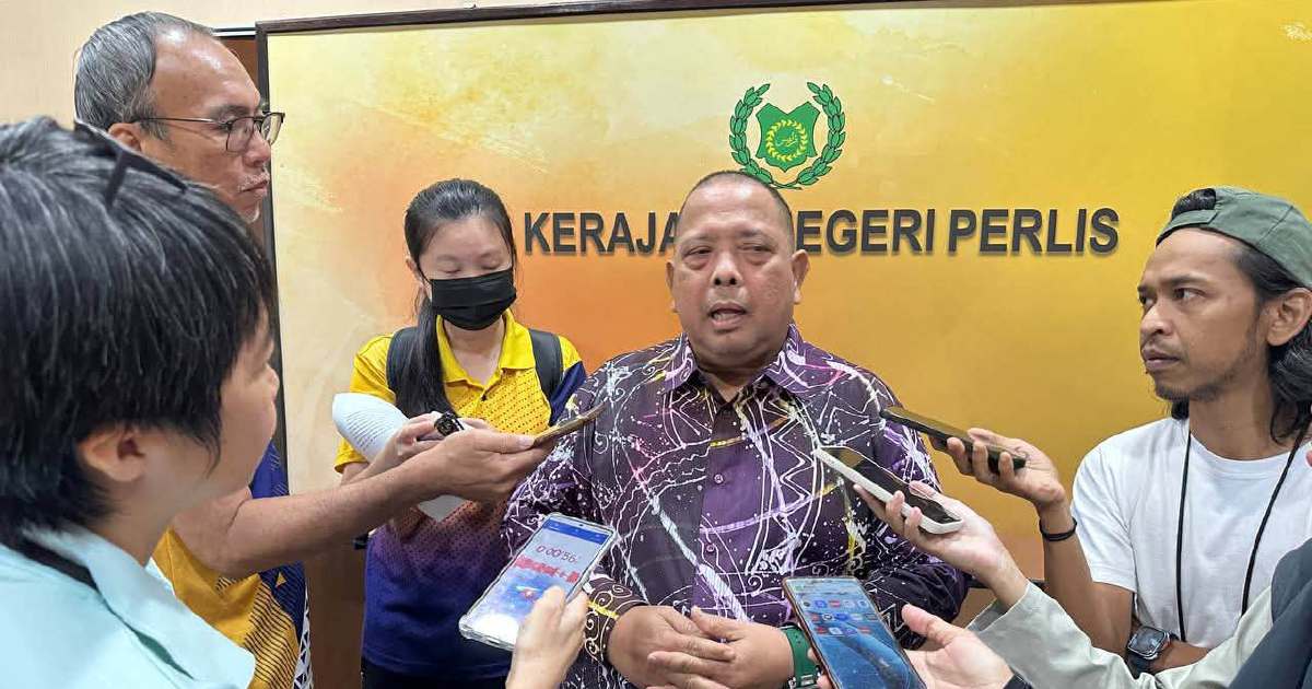 Perlis Chief Rejects Party-Hopping Claims as Bersatu Loyalty Questioned