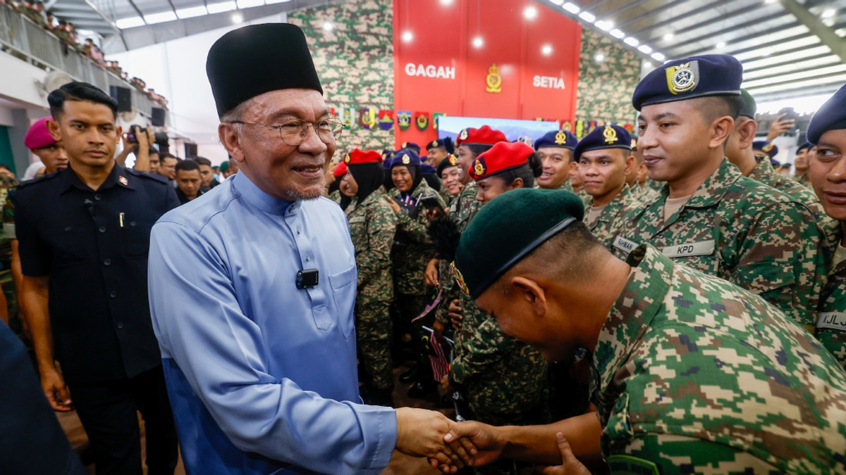 Malaysia opposes Israel's actions, not Jewish people, Anwar clarifies