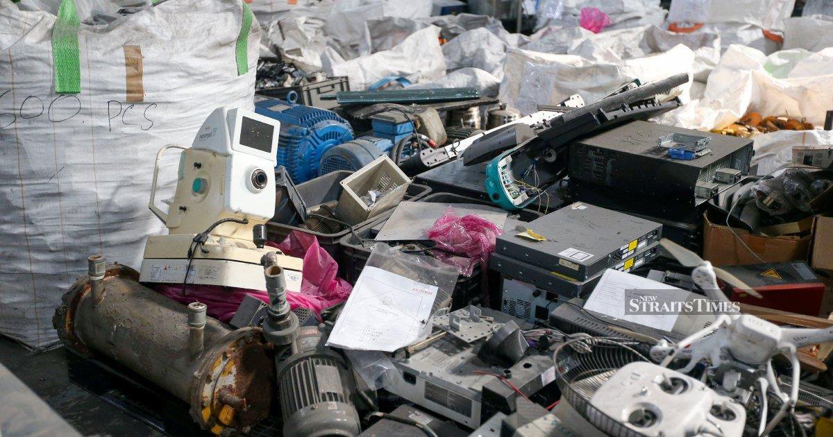 Ten GOF Personnel Arrested in Penang E-waste Factory Extortion Investigation