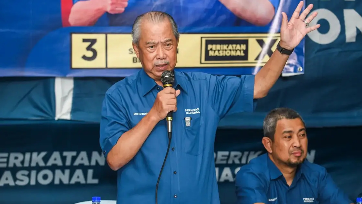 Muhyiddin Links Najib's Potential Release to Johor Election Timing