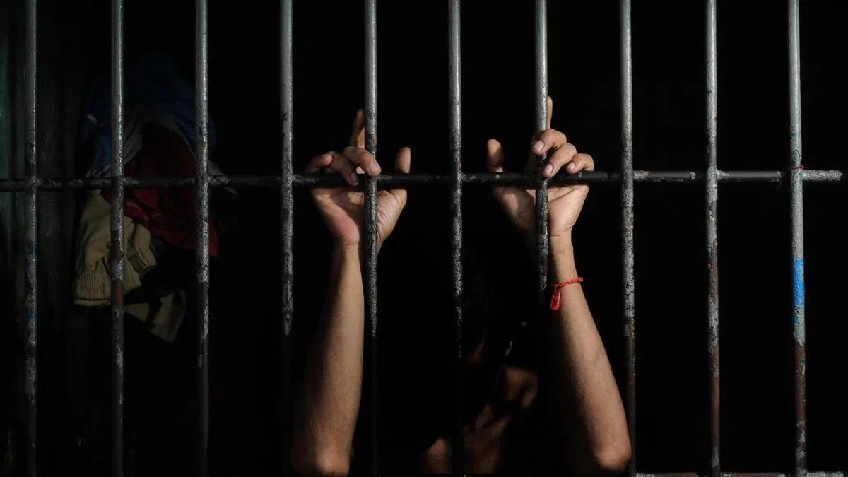 Japanese Mother Sues State After Teen Dies From Prolonged Detention in 'Hostage Justice' Case