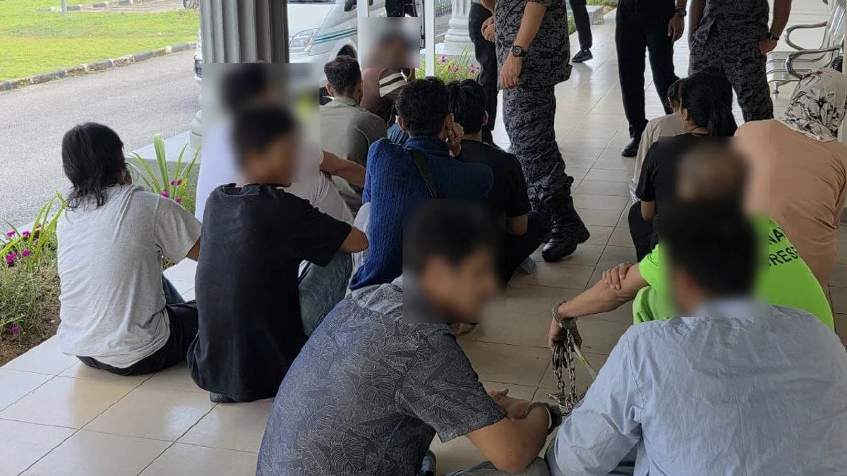 Court fines 12 undocumented migrants in Kelantan for illegal entry and overstaying violations