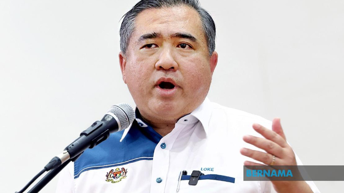 Southern Shuttle Service to Run on Diesel Trains Temporarily, Says Transport Minister Loke