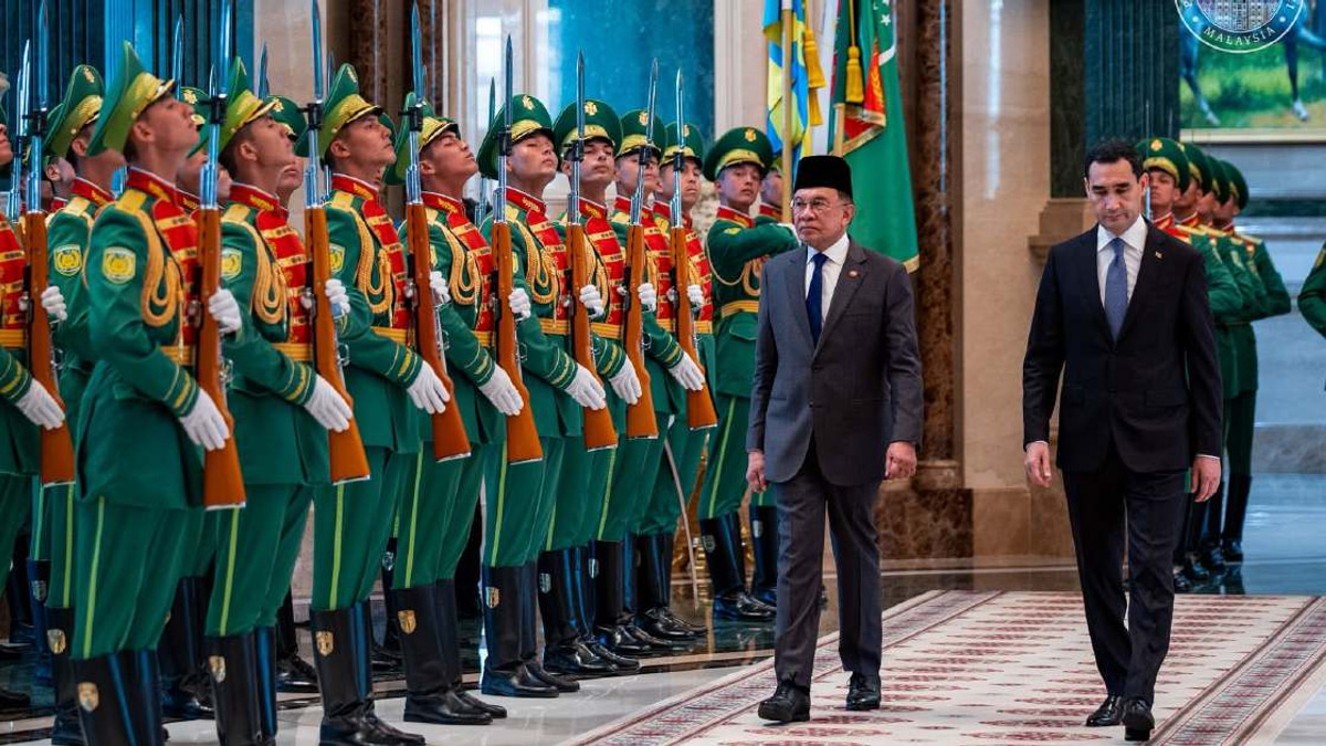 Anwar Ibrahim Receives Full Honors During Historic First Visit to Turkmenistan