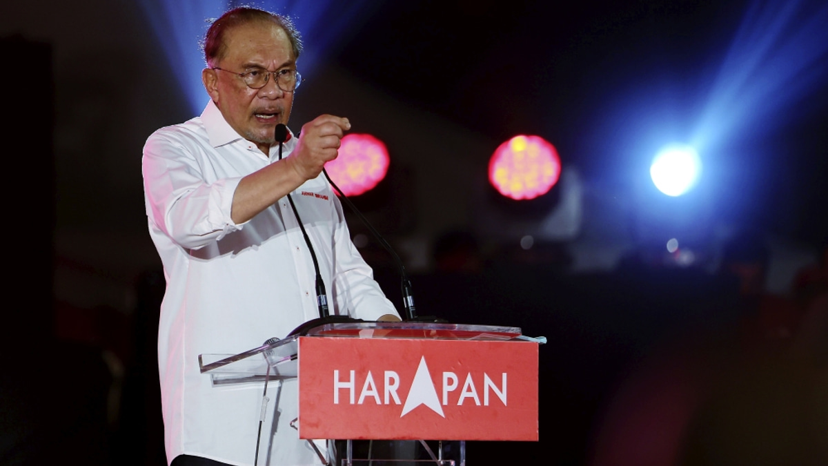 Anwar urges Negeri Sembilan to back Pakatan for uninterrupted development momentum