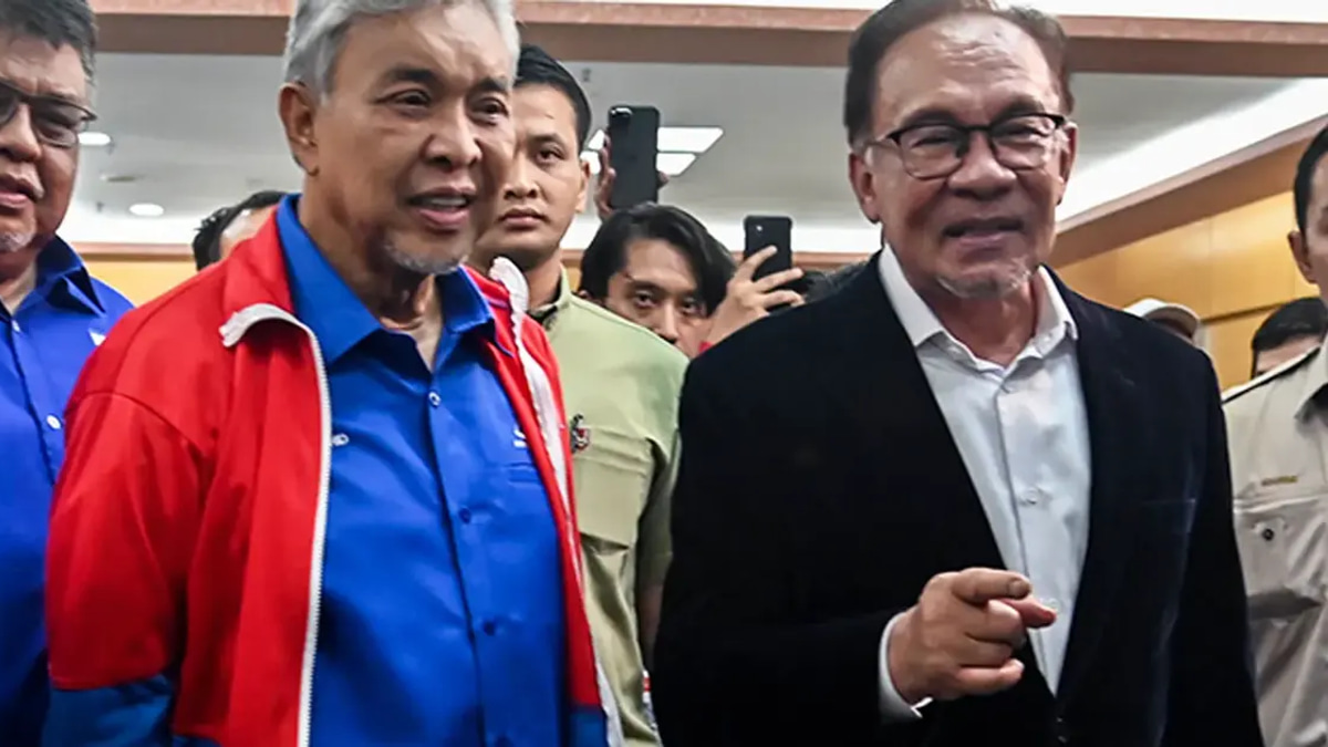 Coalition tensions escalate as trust between Anwar and Zahid hits critical low, says KJ