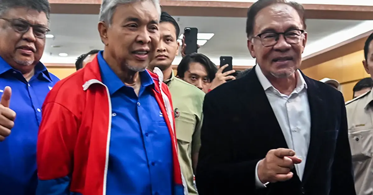 Coalition tensions escalate as trust between Anwar and Zahid hits critical low, says KJ