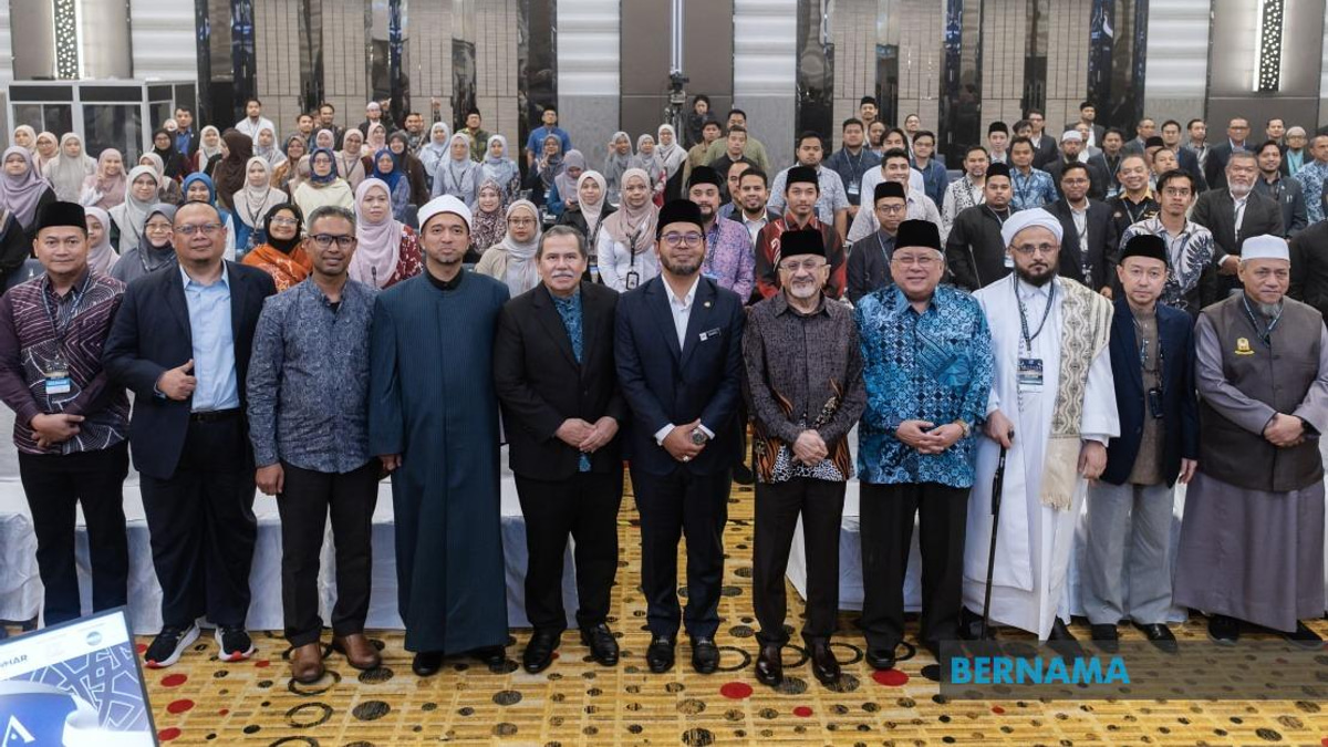 Islamic Social Finance Can Be Powerful Tool Against Poverty, Says Zulkifli