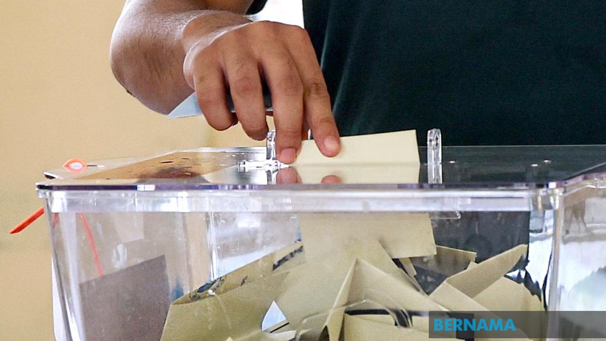 A 120km Journey Cut Short: Johor Voter Arrives One Minute After Polls Close