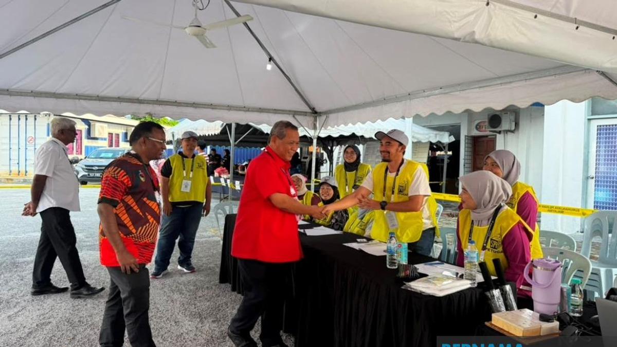 Negeri Sembilan Candidates Monitor Early Voting as State Election Gets Underway