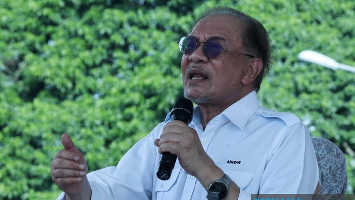 Government Pushing Ahead with Affordable Housing Plan for Civil Servants, Anwar Says