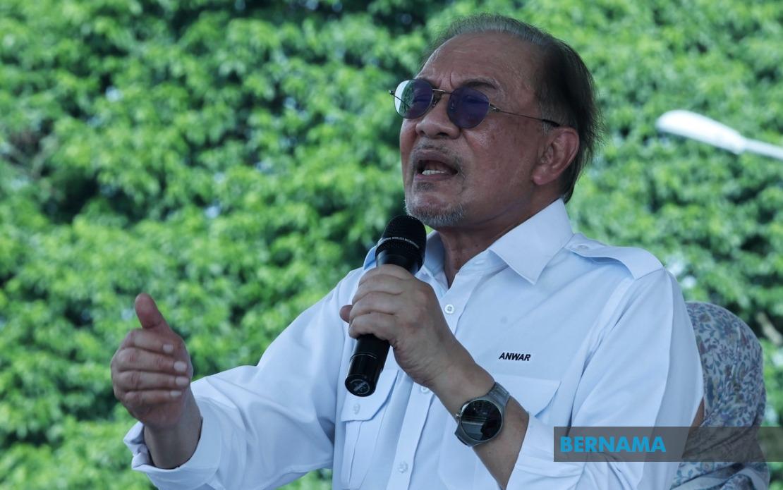 Government Pushing Ahead with Affordable Housing Plan for Civil Servants, Anwar Says