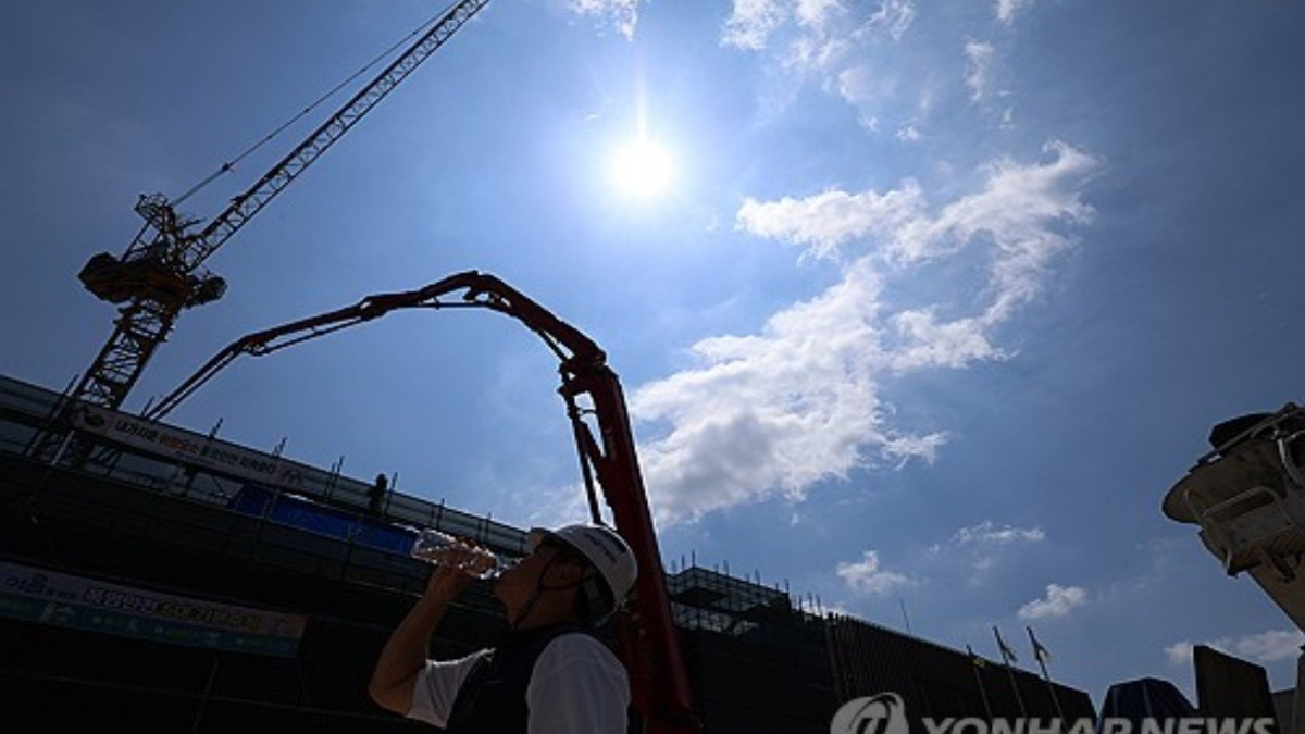 South Korea Swelters as Heat Wave Pushes Temperatures to Historic Records