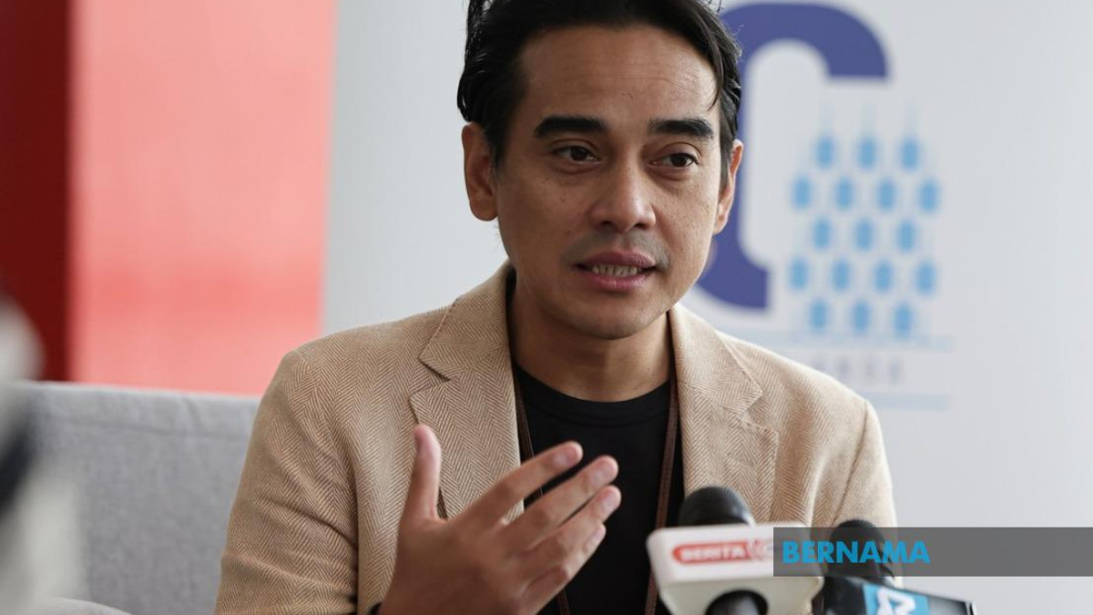 Journalists Must Embrace AI to Stay Competitive, Says Broadcasting Chief