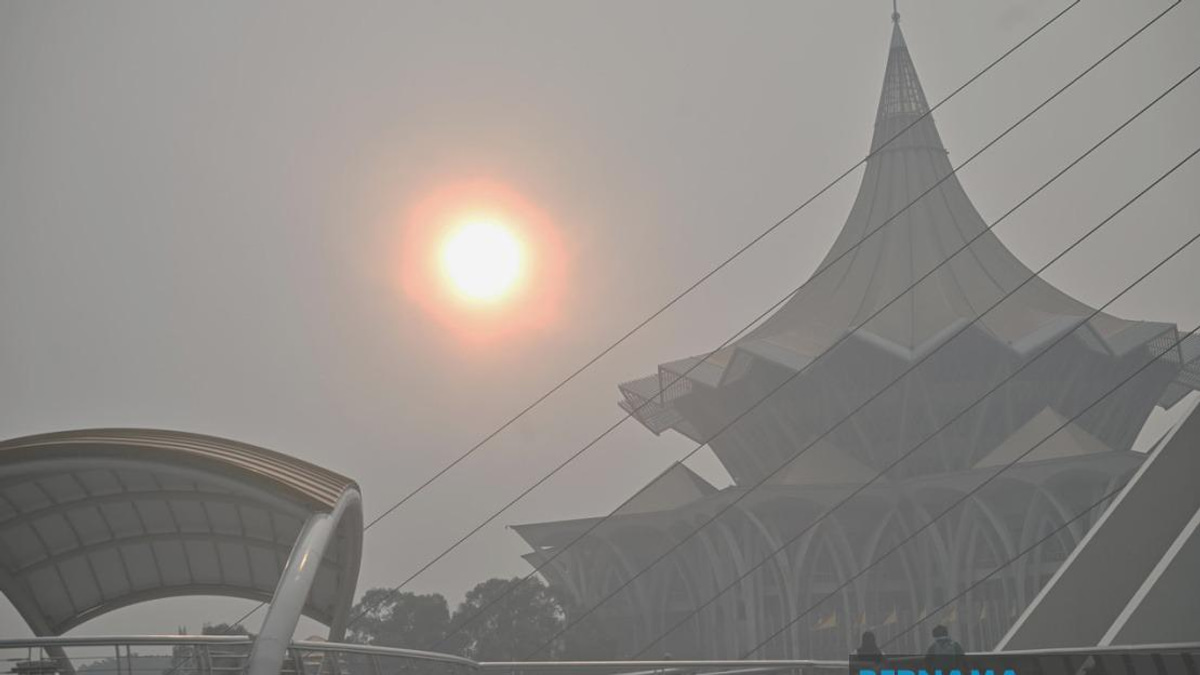 Sarawak Shuts 591 Schools as Extreme Heat and Drought Trigger Environmental Alarm