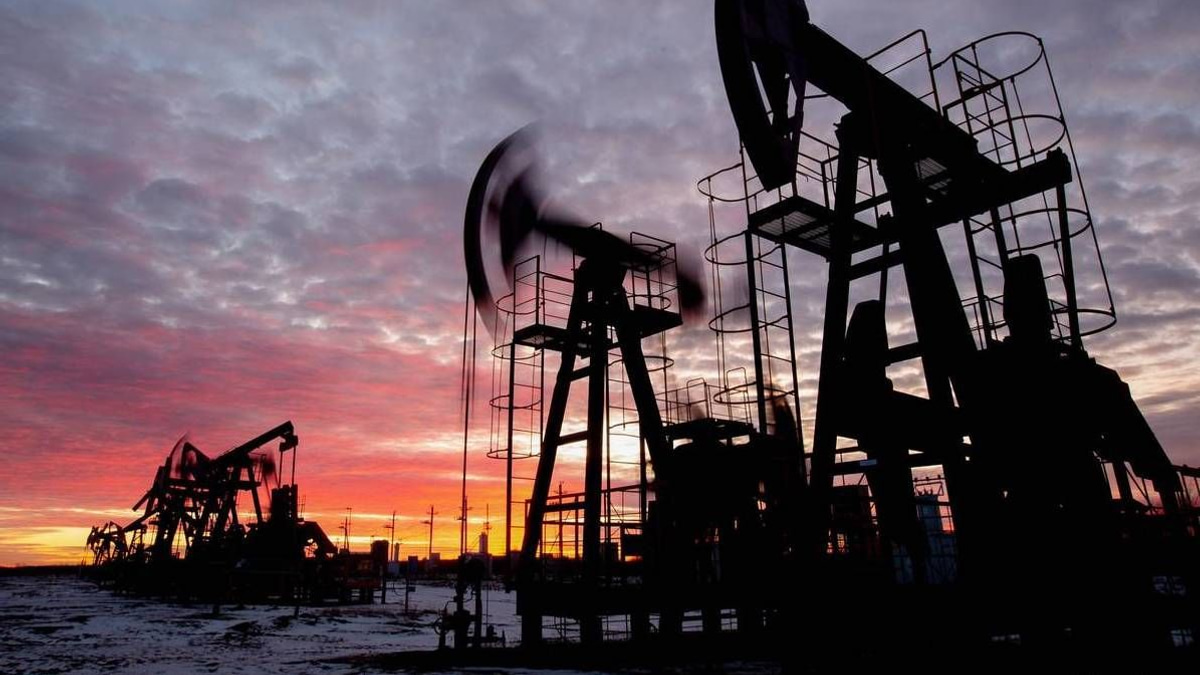 Oil Prices Drift Higher as Middle East Tensions Persist Amid Dimmed Demand Outlook
