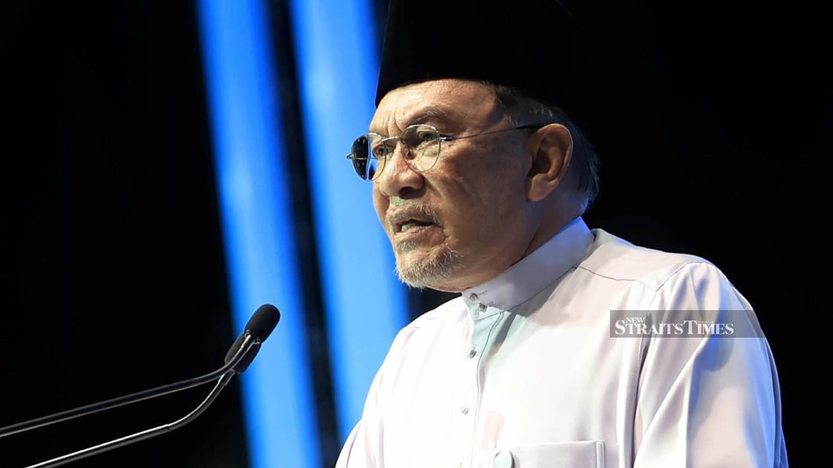 Muar district office refutes allegations of barring PM Anwar from using government venue