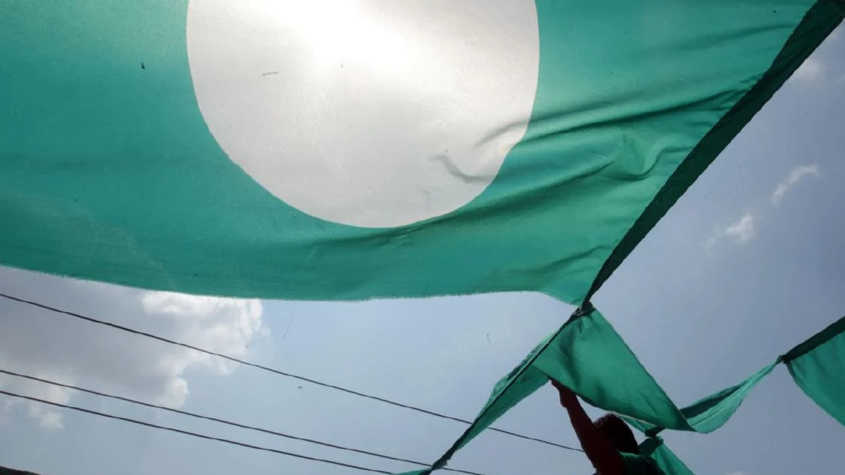PAS and Hamzah Hold Talks as Coalition Tensions Escalate
