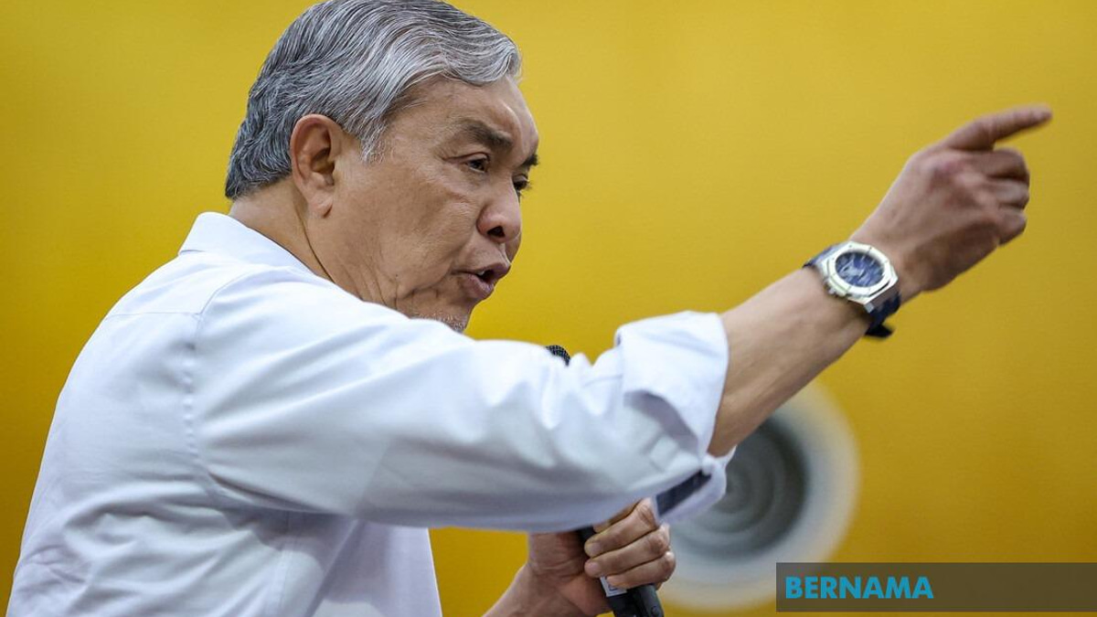 Ahmad Zahid Pushes For Political Education Programme In Universities
