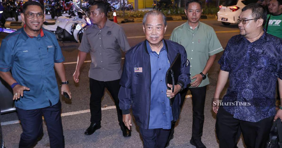 Perikatan Nasional calls emergency Supreme Council meeting amid political uncertainty
