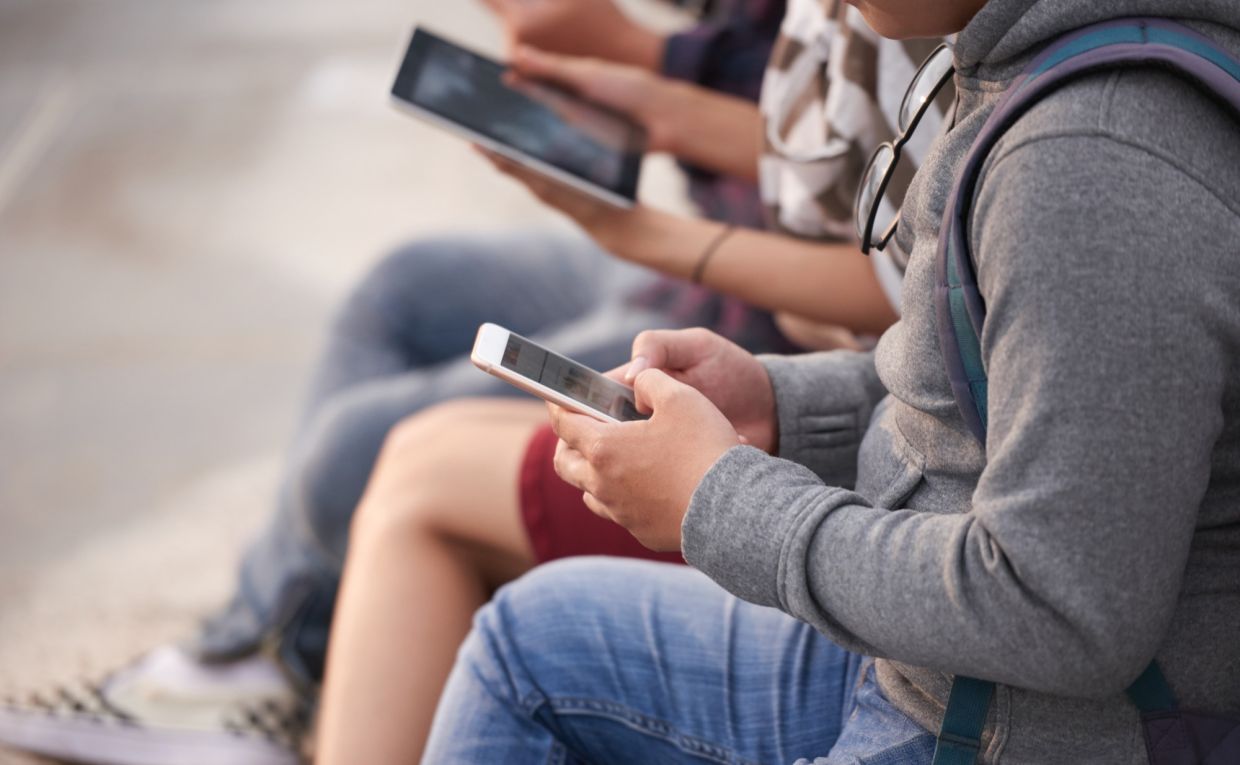 Global Push to Restrict Social Media for Children Gains Momentum Amid Implementation Challenges