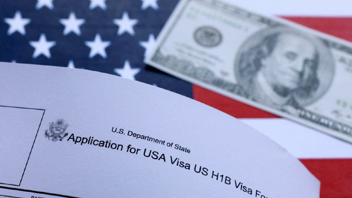 US Appeals Court Blocks Trump Administration's Attempt to Suspend H-1B Visa Fee Order