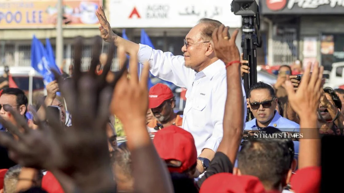 Anwar makes final push for PH support in Johor, citing governance failures