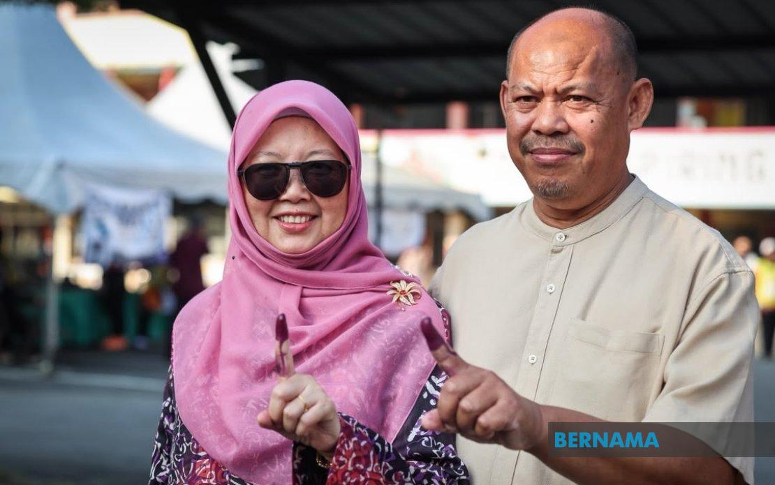 Johor Party Chiefs Lead Early Voting Push in State Election