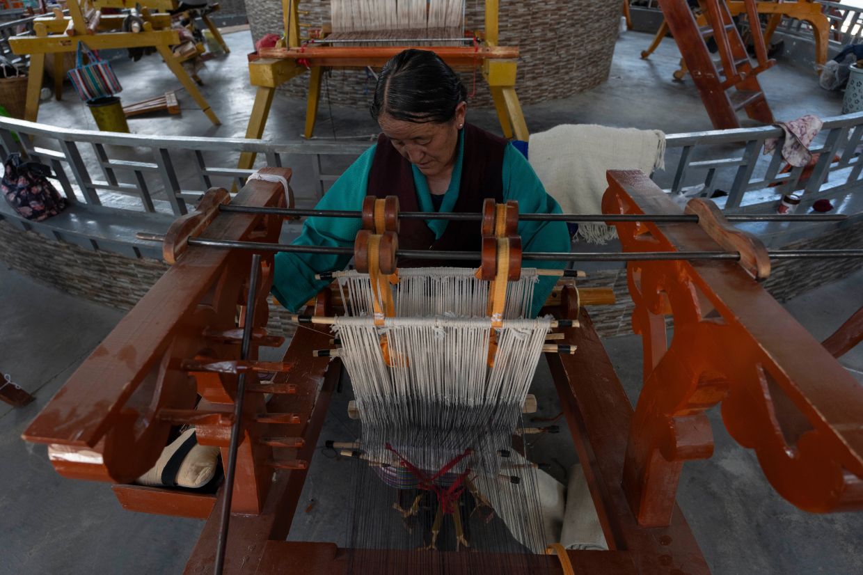 Tibetan weaving cooperative preserves ancient craft tradition while creating rural employment