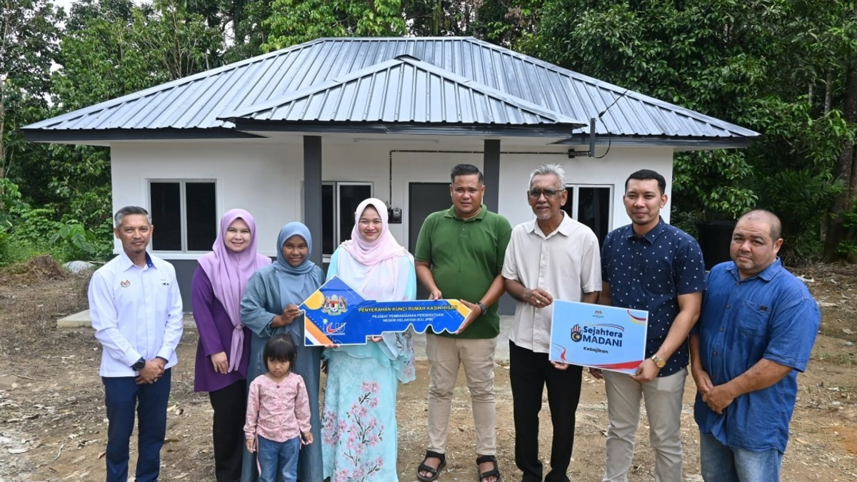 Government Delivers Rumah Kasih Ihsan Homes to Jeli Residents in Latest Welfare Push