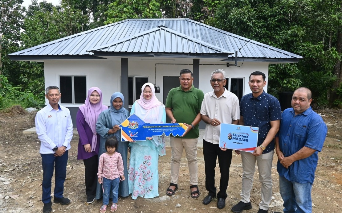 Government Delivers Rumah Kasih Ihsan Homes to Jeli Residents in Latest Welfare Push