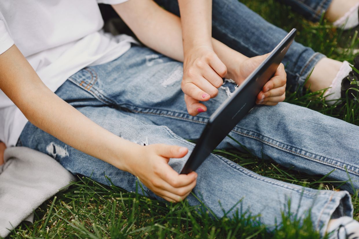 Silicon Valley's Digital Paradox: Tech Titans Restrict Devices for Their Own Children